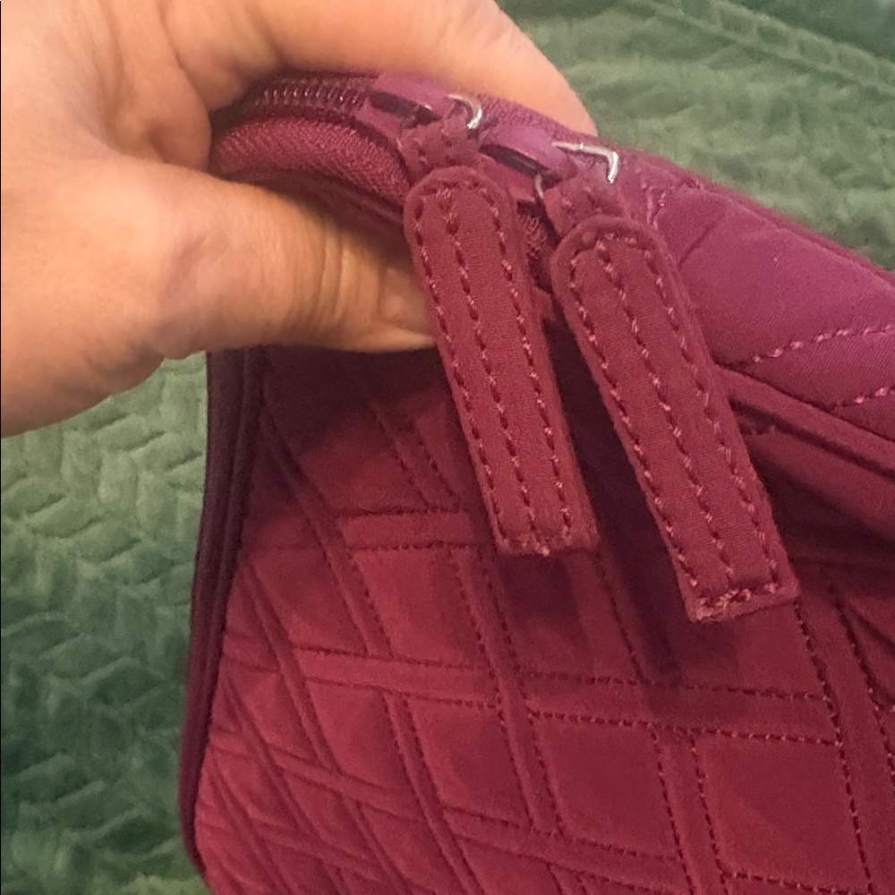 Vera Bradley Laptop Sleeve/Tablet Case Solid Color Quilted Diamond Design Berry - Picture 7 of 7